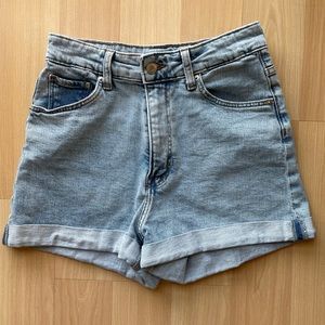 H&M Ultra High Waist Mom Short
